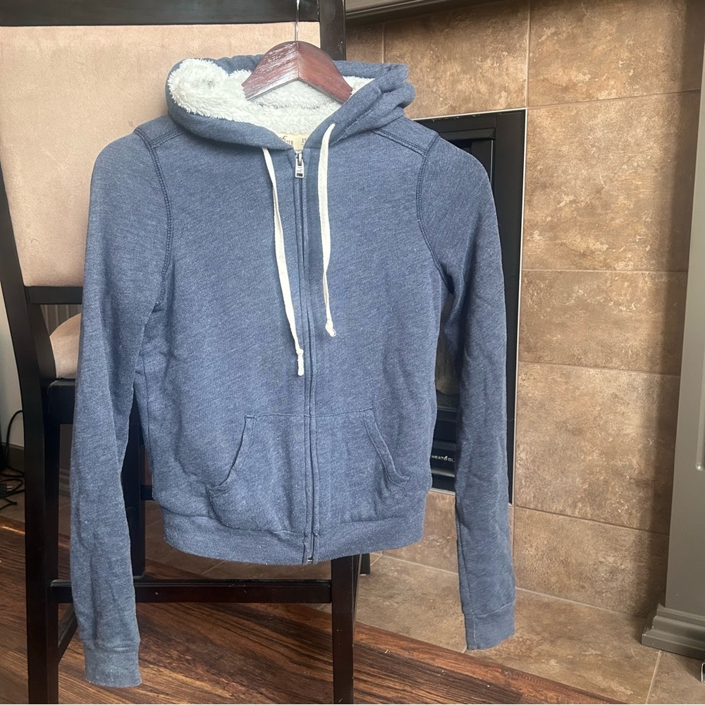 Hollister Y2K Style Navy Fuzzy Fully Lined Full Zip Cotton Blend Hoodie. XS